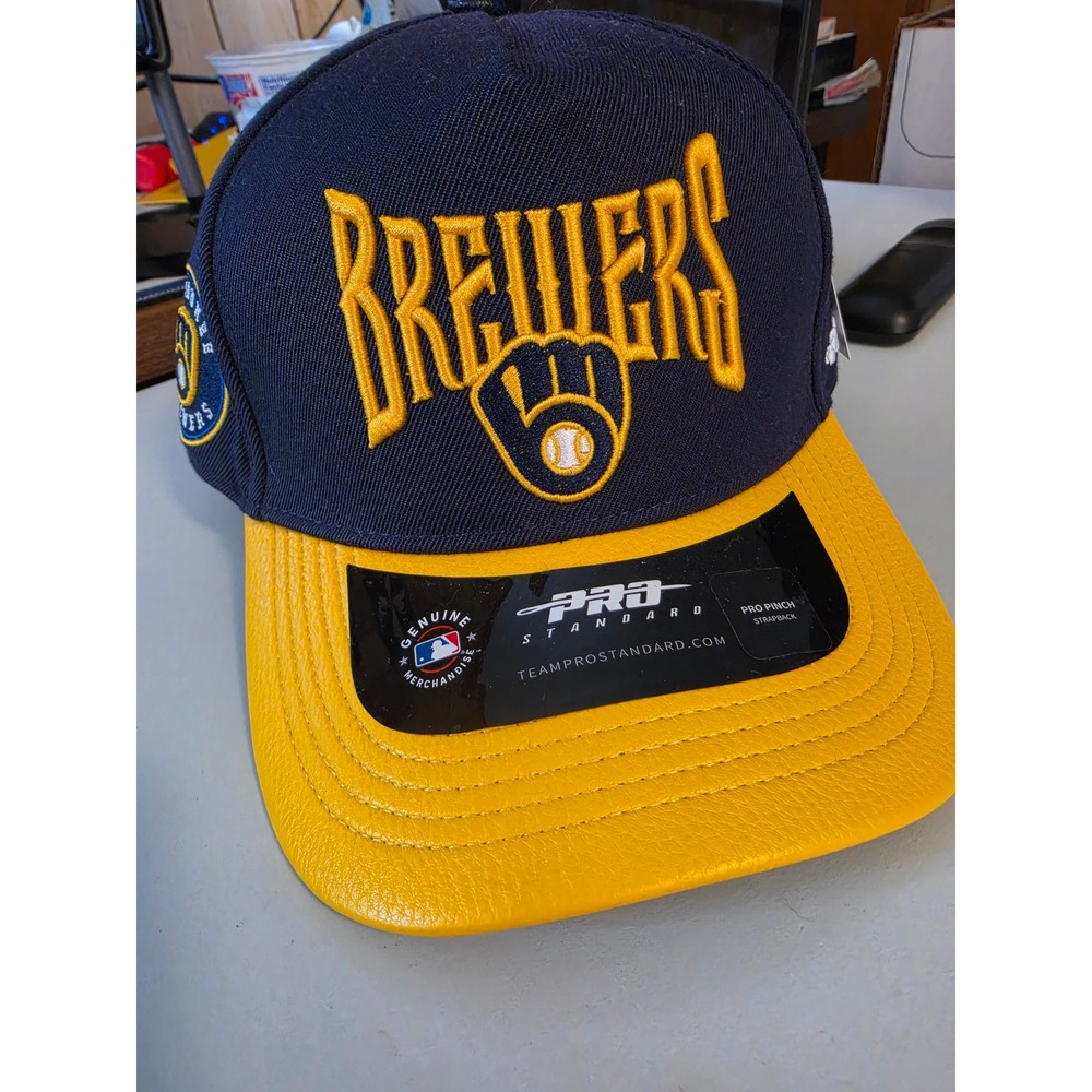 Pro Standard Milwaukee Brewers Strapback Hat Midnight Navy Yellow LMB7314817-MDN